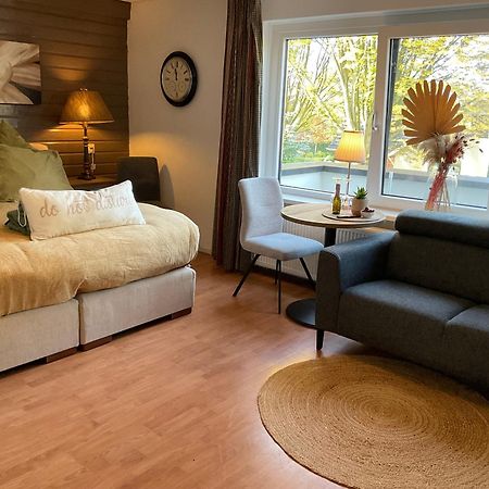 Comfortabele Familie Suite Met 2 Slaapkamers, Speelzolder, Balkon Den Ham Екстериор снимка